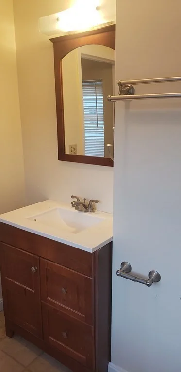 2 bed, 1.5 bath apartment for rent at 391 Hyde Park Ave Unit 204, Hyde Park — photo 10 of 19