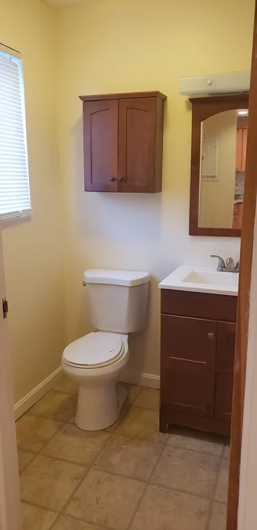 2 bed, 1.5 bath apartment for rent at 391 Hyde Park Ave Unit 204, Hyde Park — photo 5 of 19