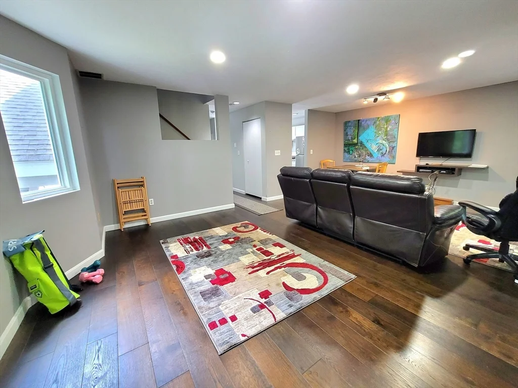 2 bed, 1 bath apartment for rent at 391 Hyde Park Ave Unit 212, Jamaica Plain — photo 10 of 36