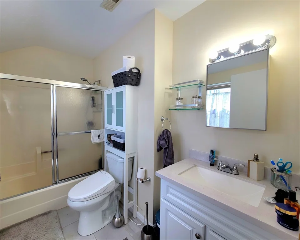 2 bed, 1 bath apartment for rent at 391 Hyde Park Ave Unit 212, Jamaica Plain — photo 30 of 36