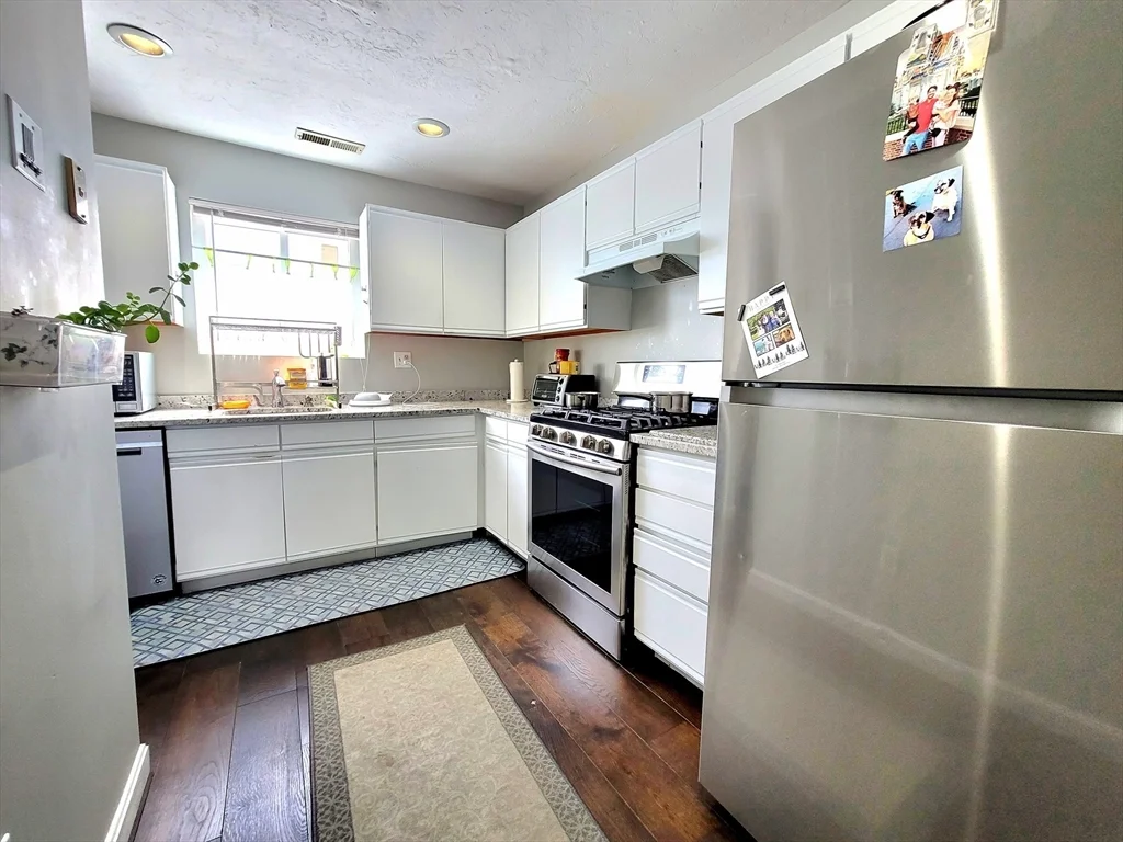 2 bed, 1 bath apartment for rent at 391 Hyde Park Ave Unit 212, Jamaica Plain — photo 17 of 36