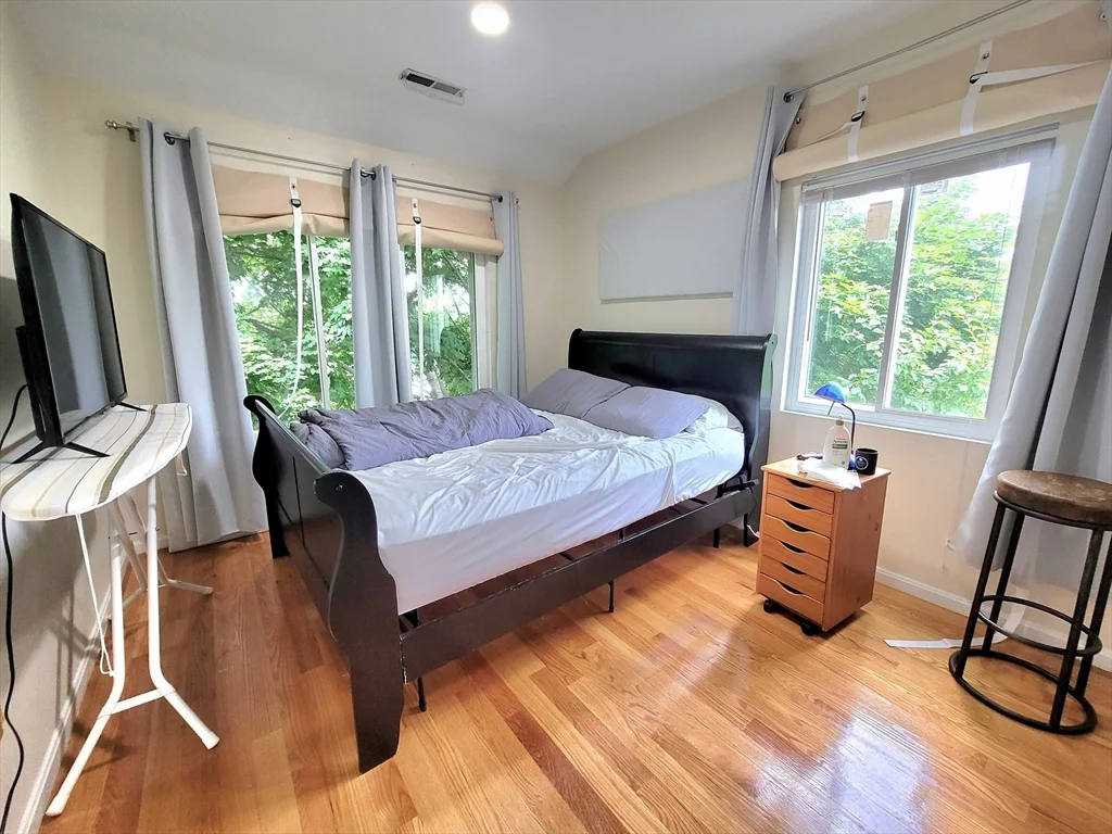 2 bed, 1 bath apartment for rent at 391 Hyde Park Ave Unit 212, Jamaica Plain — photo 25 of 36