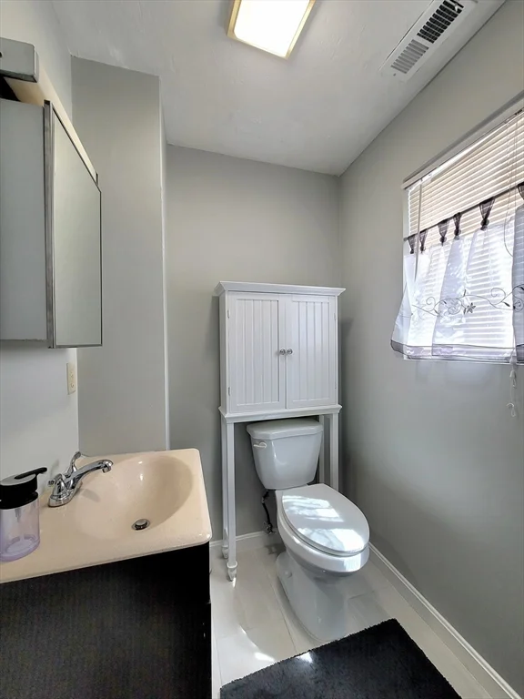 2 bed, 1 bath apartment for rent at 391 Hyde Park Ave Unit 212, Jamaica Plain — photo 20 of 36