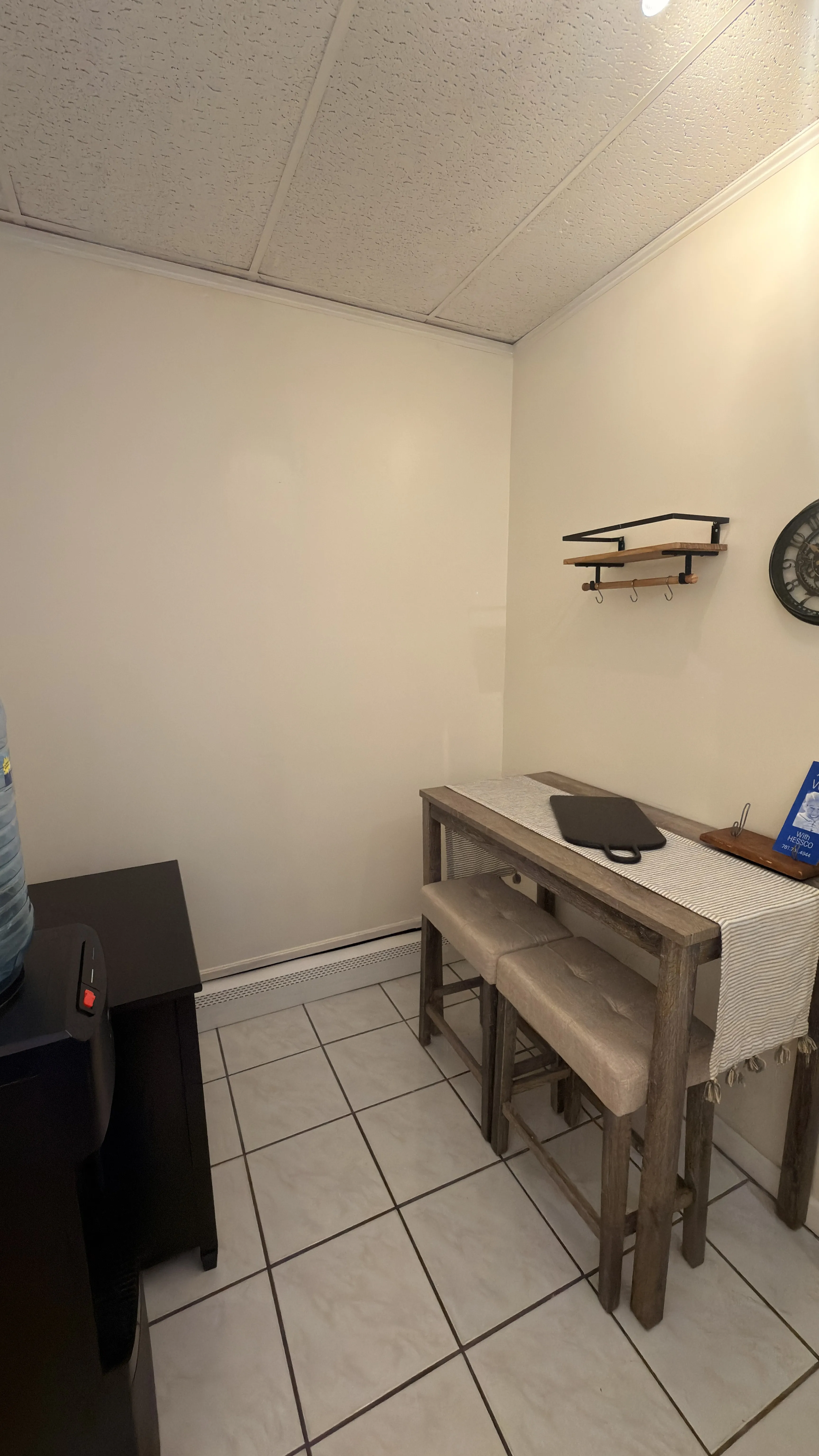 1.5 bed, 1 bath apartment for rent at 391 Langley Rd Unit 1, Thompsonville — photo 4 of 17