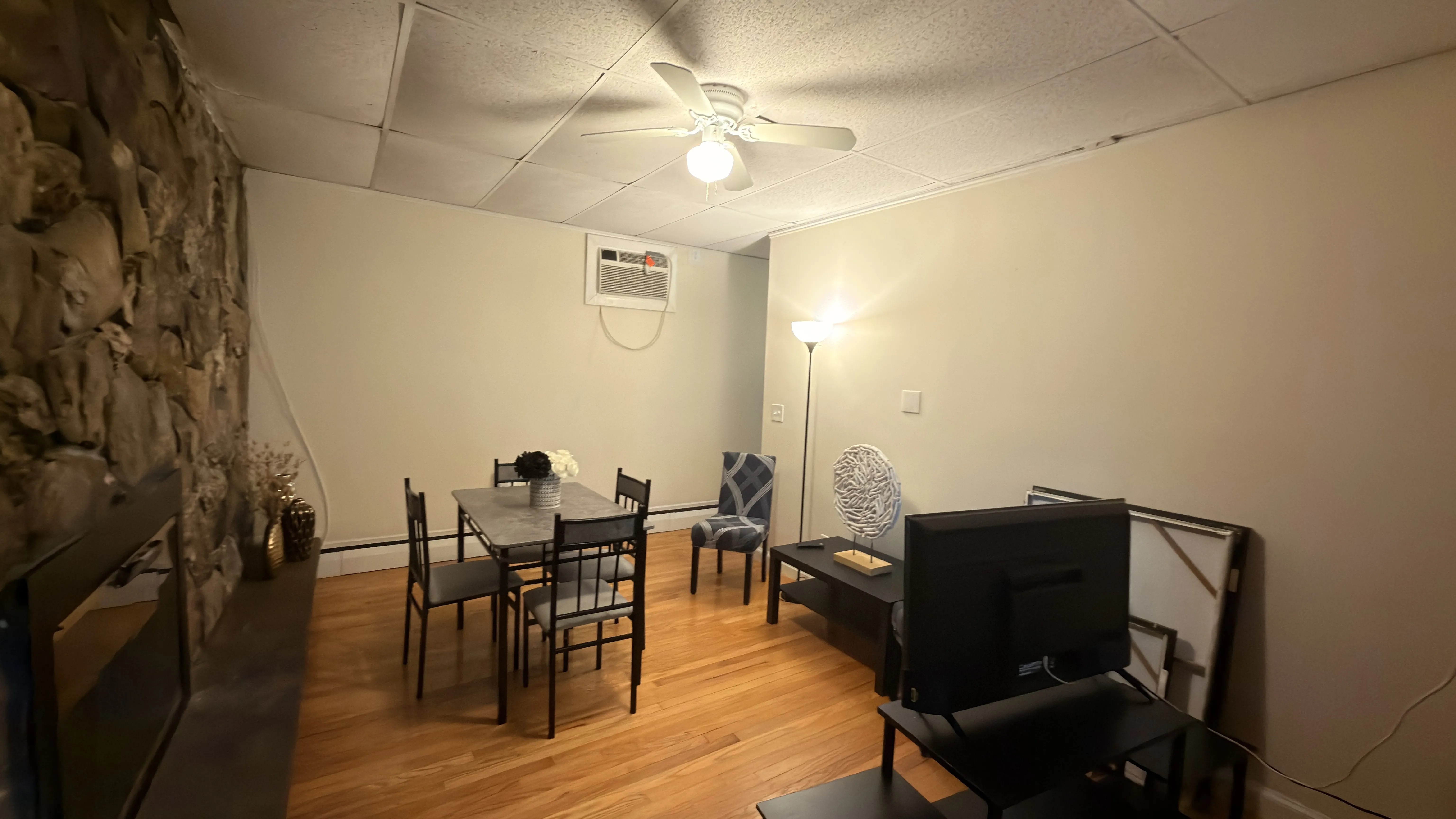 1.5 bed, 1 bath apartment for rent at 391 Langley Rd Unit 11, Thompsonville — photo 13 of 17