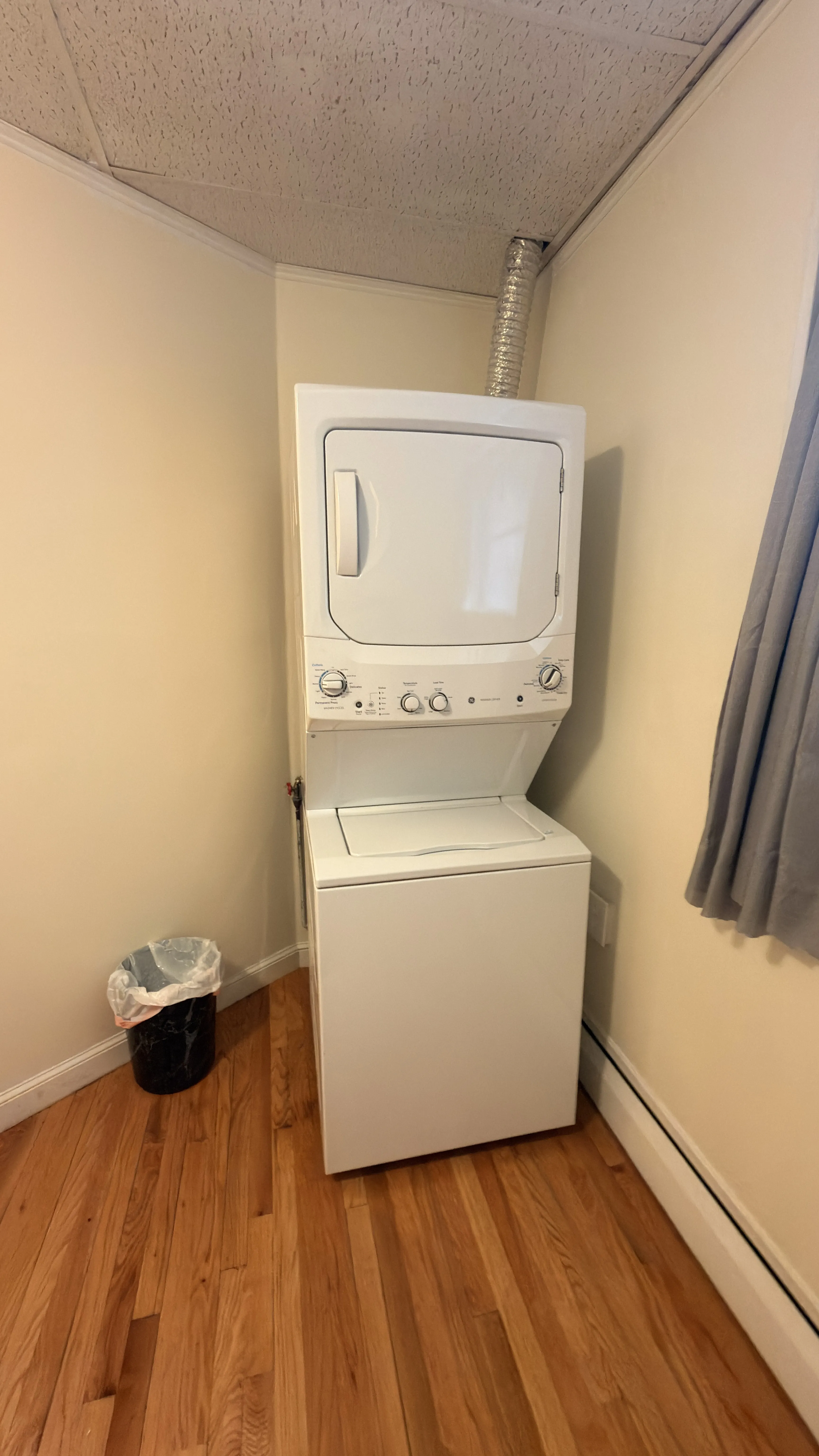 1.5 bed, 1 bath apartment for rent at 391 Langley Rd Unit 11, Thompsonville — photo 7 of 17