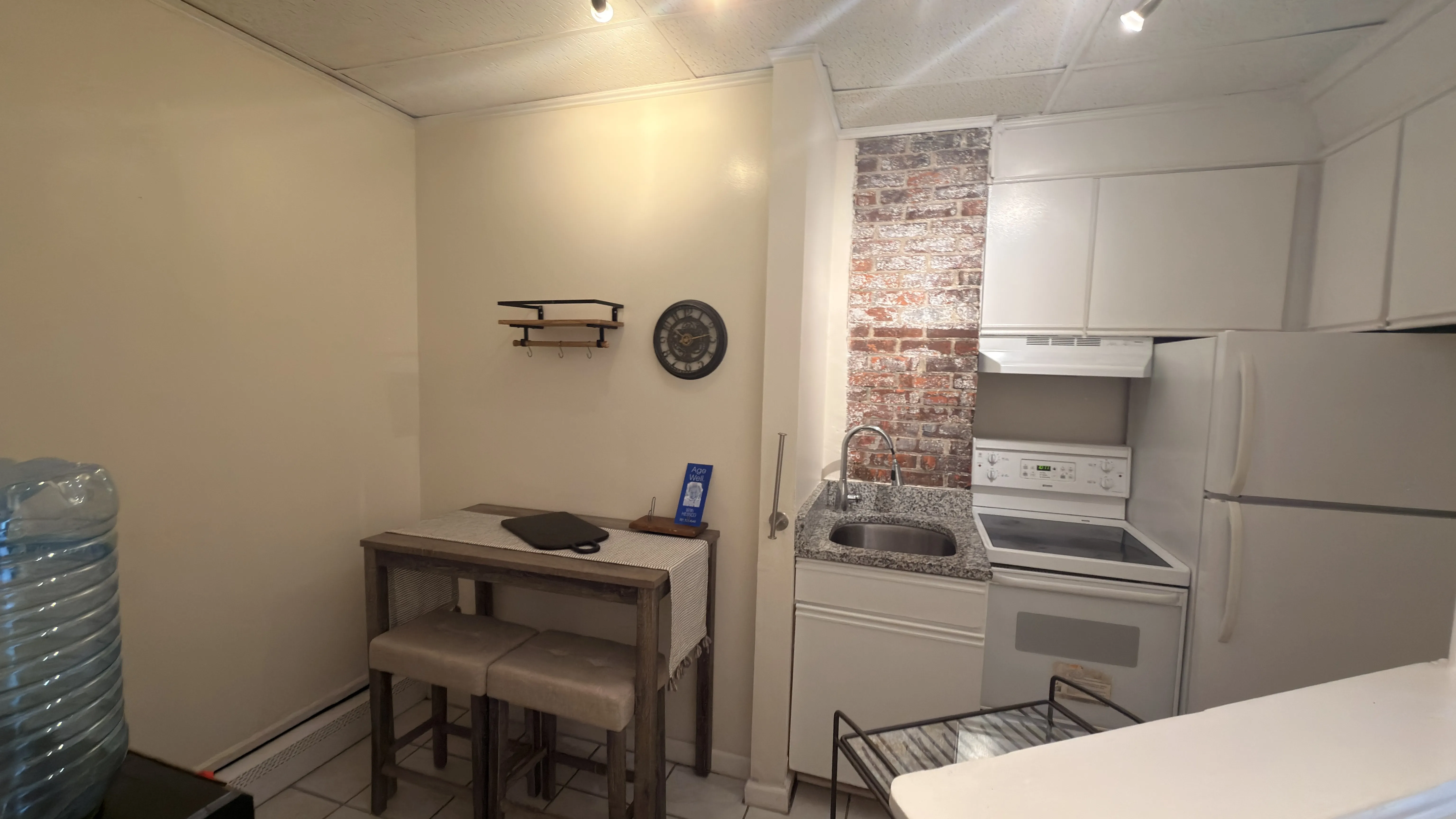 1.5 bed, 1 bath apartment for rent at 391 Langley Rd Unit 11, Thompsonville