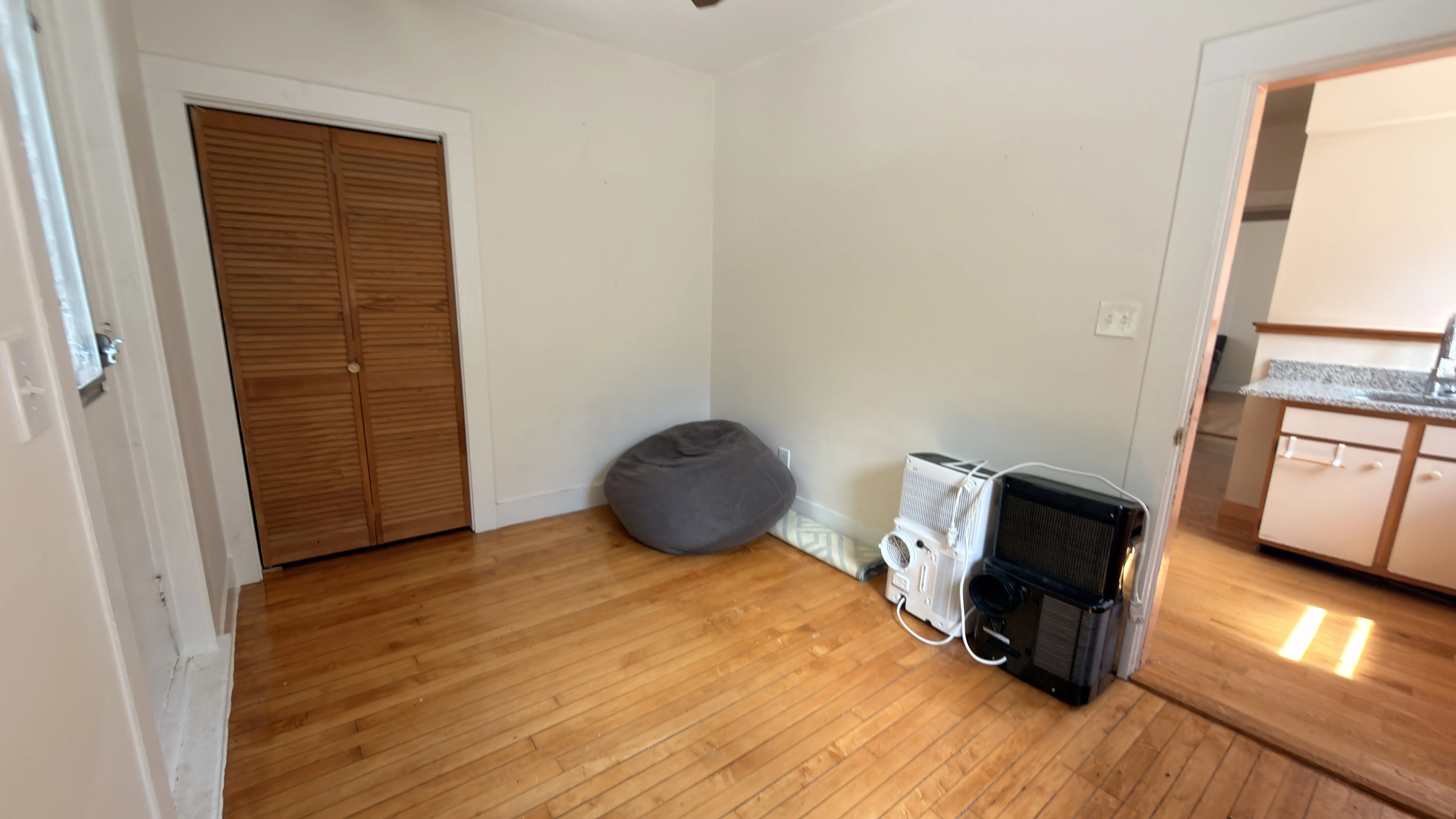 2 bed, 1 bath apartment for rent at 391 Langley Rd Unit 2, Thompsonville — photo 6 of 30