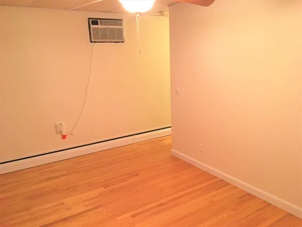 1 bed, 1 bath apartment for rent at 391 Newton St Unit 2, Chestnut Hill — photo 11 of 17