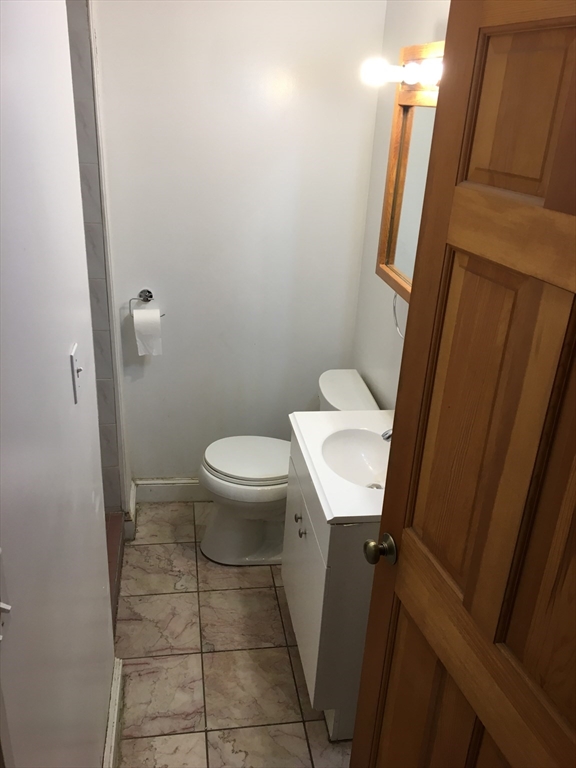 1 bed, 1 bath apartment for rent at 391 Newton St Unit 2, Chestnut Hill — photo 9 of 17
