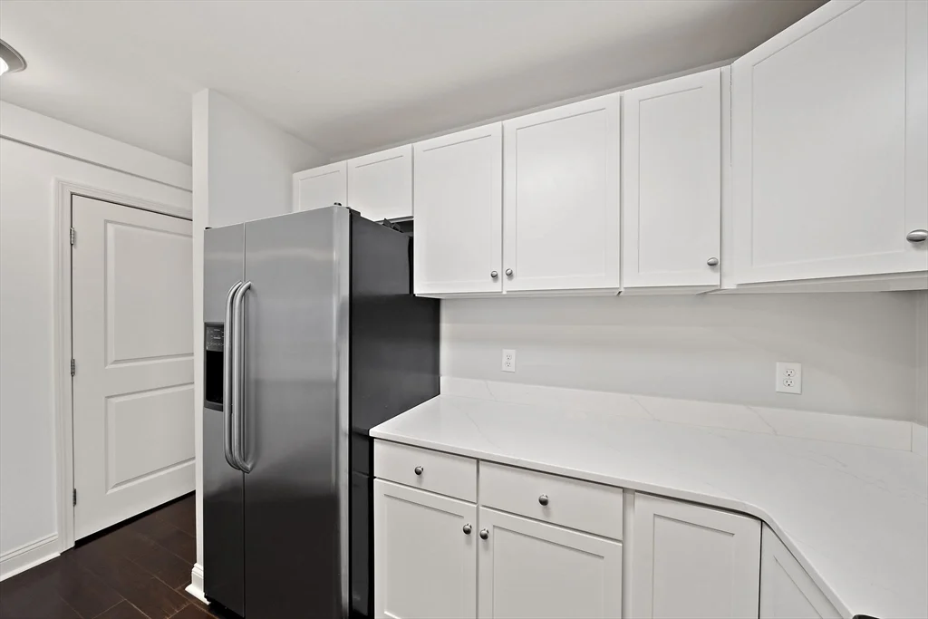 2 bed, 2 bath apartment for rent at 391 Pleasant St Unit 201, Melrose — photo 5 of 26
