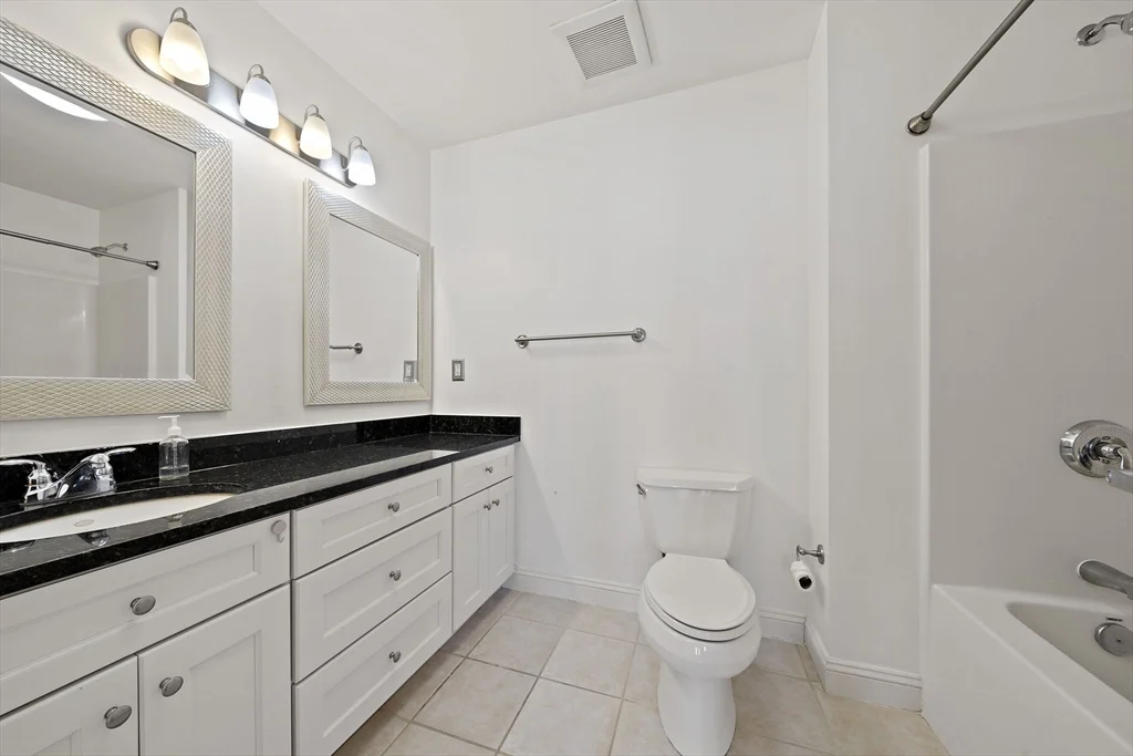 2 bed, 2 bath apartment for rent at 391 Pleasant St Unit 201, Melrose — photo 9 of 26