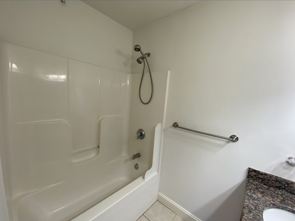 2 bed, 2 bath apartment for rent at 391 Pleasant St Unit 307, Melrose — photo 10 of 15