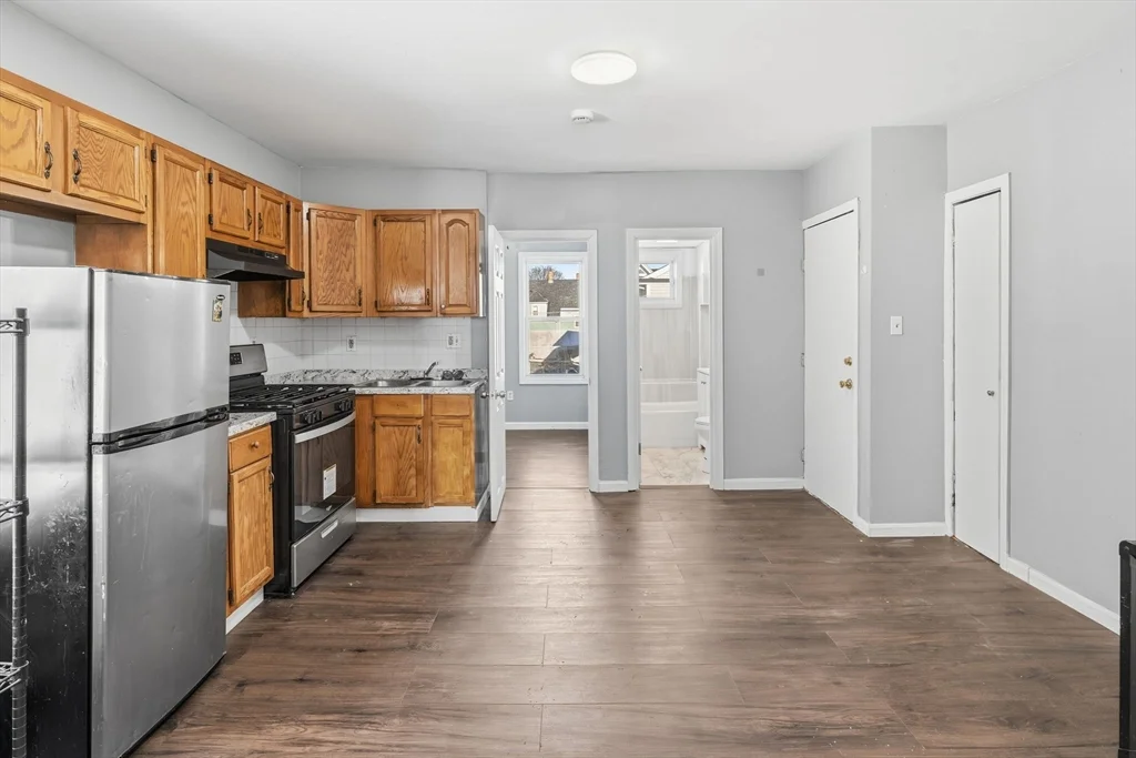 1 bed, 1 bath apartment for rent at 391 Rivet St Unit 2, New Bedford — photo 4 of 13