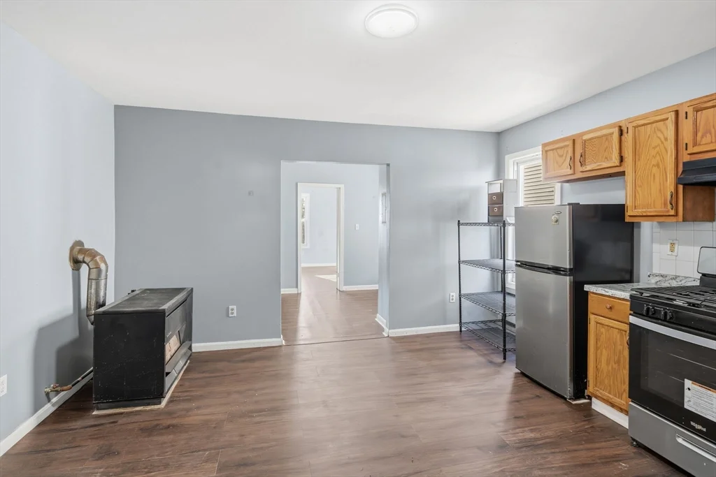 1 bed, 1 bath apartment for rent at 391 Rivet St Unit 2, New Bedford — photo 3 of 13