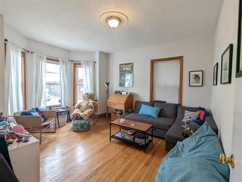 2 bed, 1 bath apartment for rent at 392 Washington St Unit 1, Ward Two — photo 8 of 18