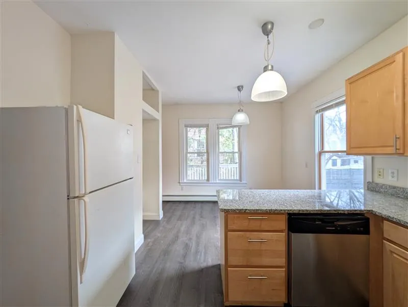 2 bed, 1 bath apartment for rent at 392 Washington St Unit 2a, Ward Two — photo 10 of 23