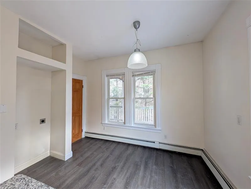 2 bed, 1 bath apartment for rent at 392 Washington St Unit 2a, Ward Two — photo 12 of 23
