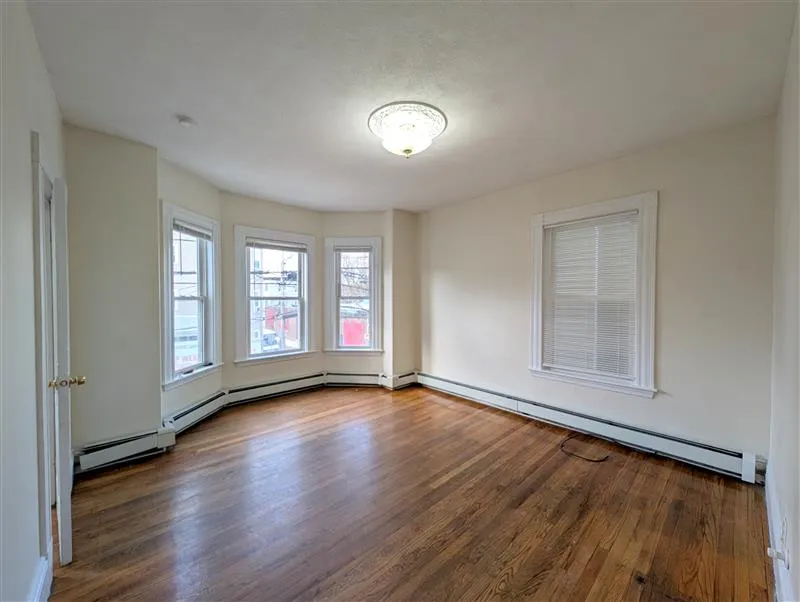 2 bed, 1 bath apartment for rent at 392 Washington St Unit 2a, Ward Two — photo 2 of 23