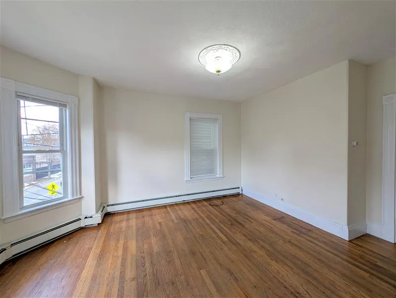 2 bed, 1 bath apartment for rent at 392 Washington St Unit 2a, Ward Two — photo 4 of 23