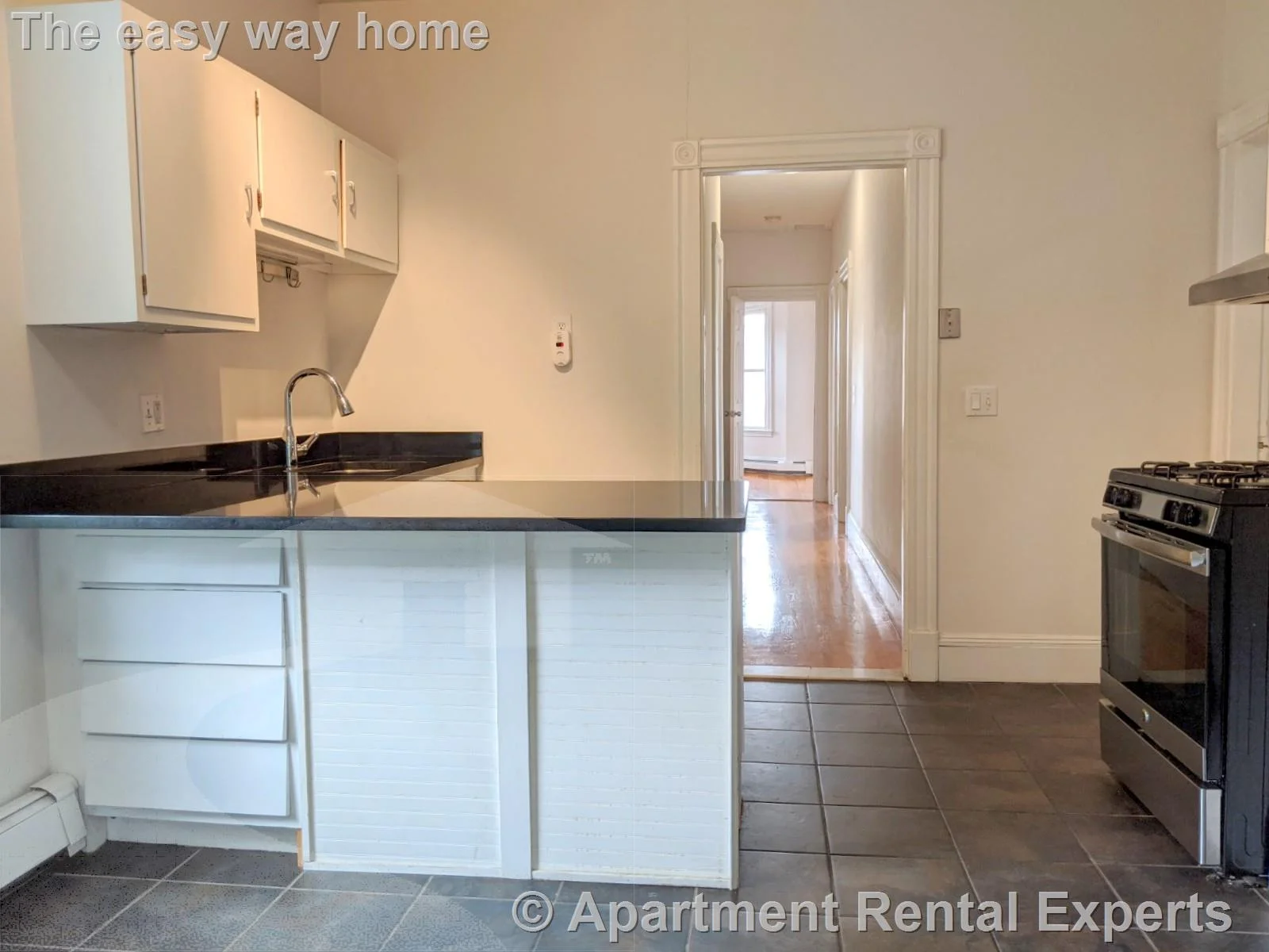 3 bed, 1 bath apartment for rent at 392 Washington St Unit 3, Ward Two — photo 4 of 24