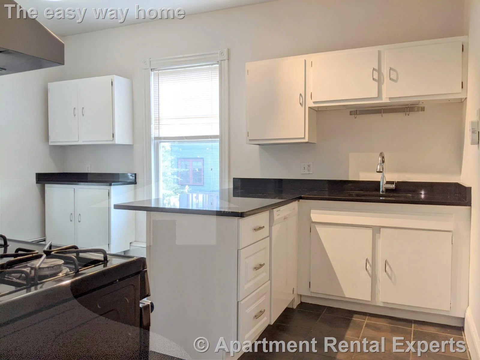 3 bed, 1 bath apartment for rent at 392 Washington St Unit 3, Ward Two