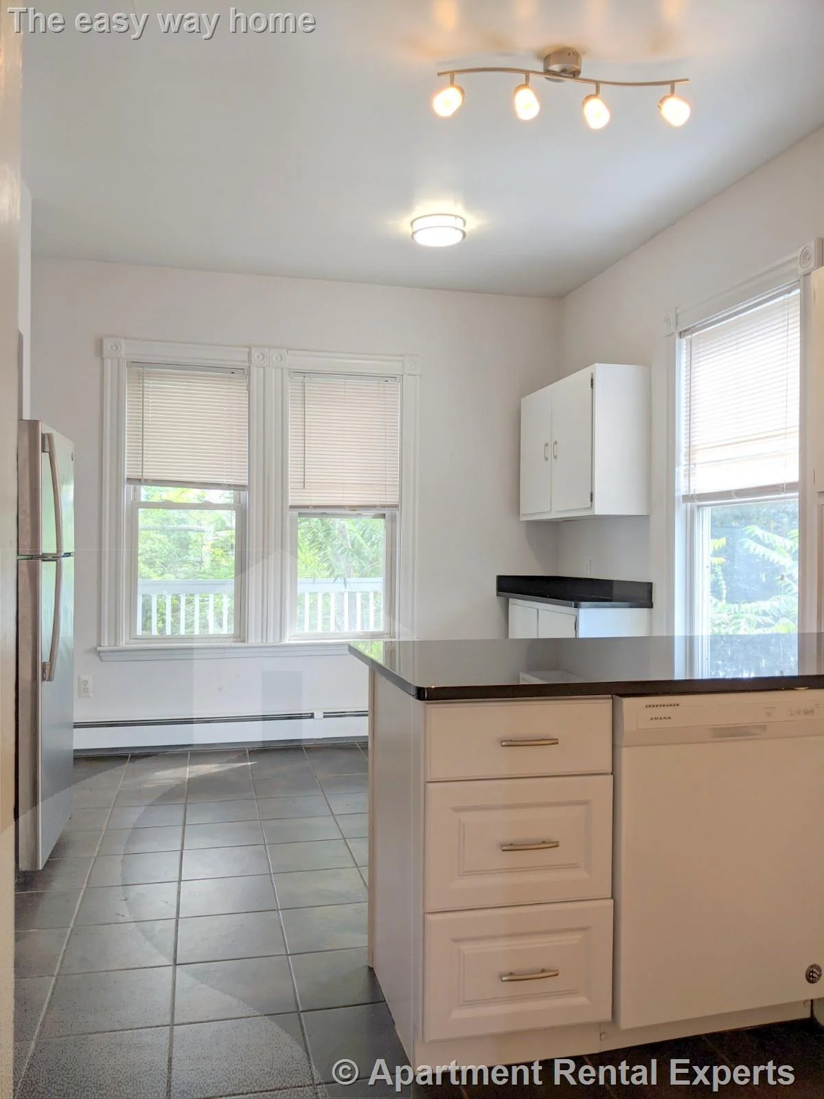 3 bed, 1 bath apartment for rent at 392 Washington St Unit 3, Ward Two — photo 2 of 24
