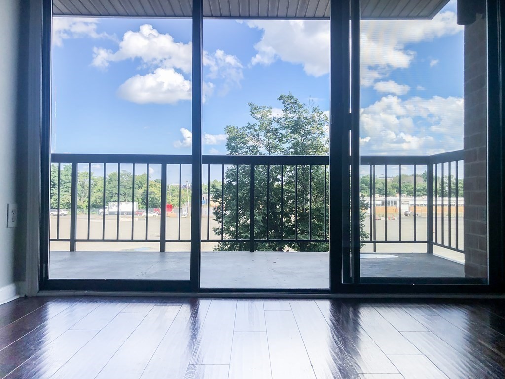 2 bed, 2 bath apartment for rent at 3920 Mystic Valley Pkwy Unit 203, Medford — photo 3 of 24