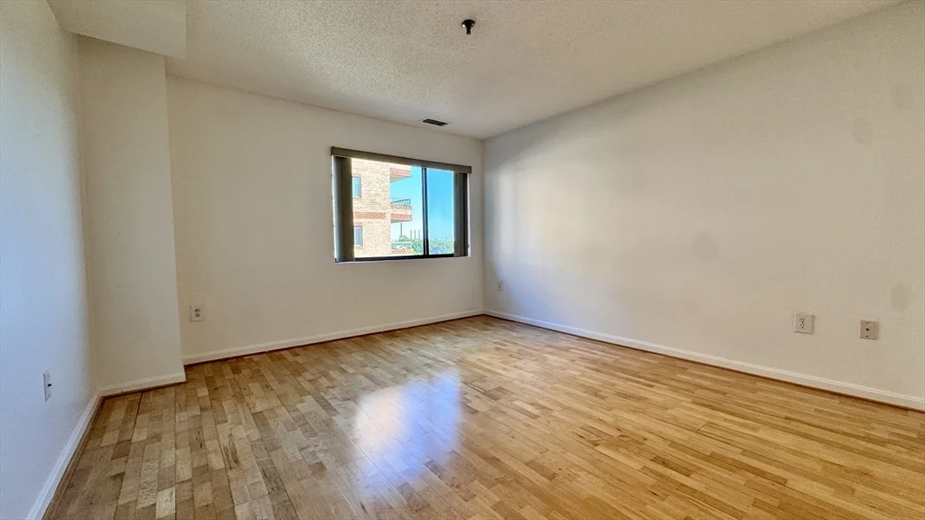 1 bed, 1 bath apartment for rent at 3920 Mystic Valley Pkwy Unit 817, Medford — photo 5 of 10