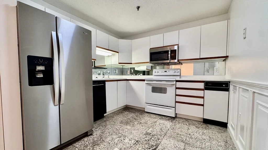 1 bed, 1 bath apartment for rent at 3920 Mystic Valley Pkwy Unit 817, Medford — photo 2 of 10