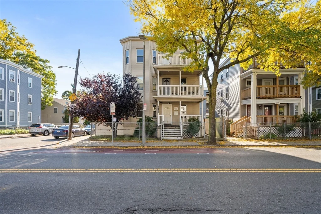 3 bed, 1 bath apartment for rent at 3924 Washington St Unit 1, Roslindale — photo 17 of 17