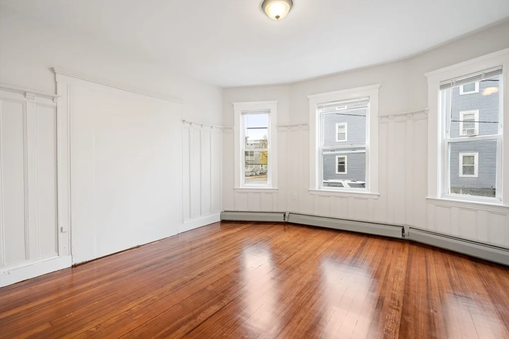3 bed, 1 bath apartment for rent at 3924 Washington St Unit 1, Roslindale — photo 12 of 17