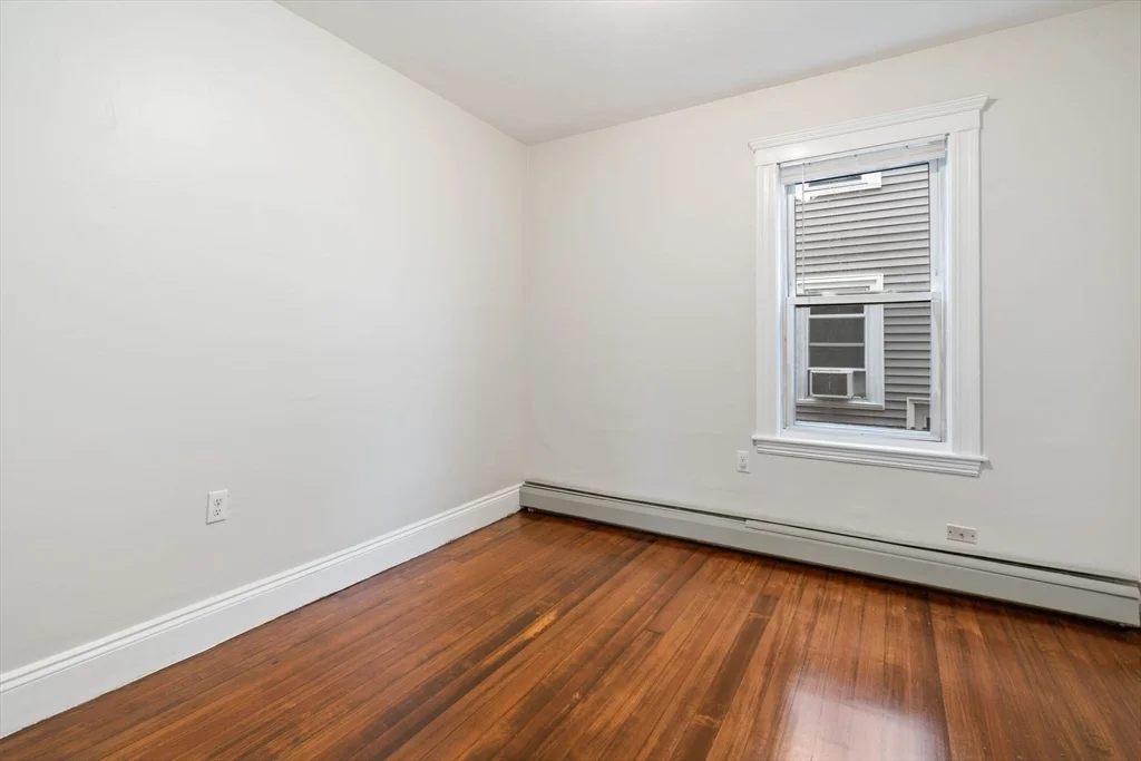 3 bed, 1 bath apartment for rent at 3924 Washington St Unit 1, Roslindale — photo 14 of 17