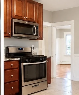 3 bed, 1 bath apartment for rent at 3924 Washington St Unit 2, Roslindale — photo 2 of 11