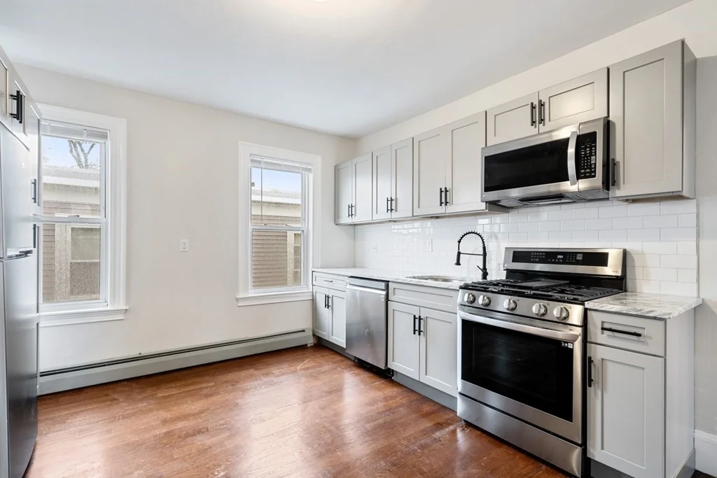 3 bed, 1 bath apartment for rent at 3924 Washington St Unit 3, Boston — photo 17 of 31