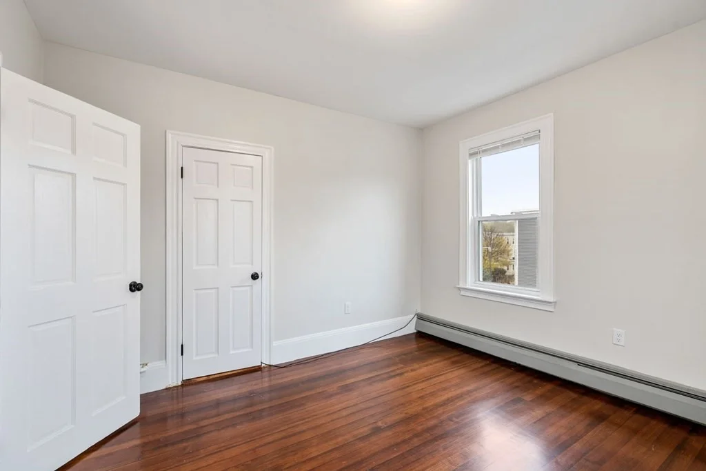 3 bed, 1 bath apartment for rent at 3924 Washington St Unit 3, Boston — photo 23 of 31