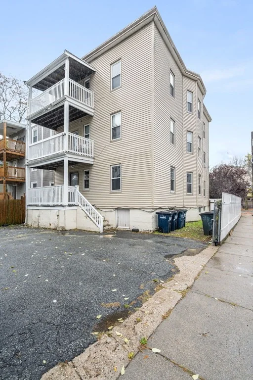 3 bed, 1 bath apartment for rent at 3924 Washington St Unit 3, Boston — photo 31 of 31