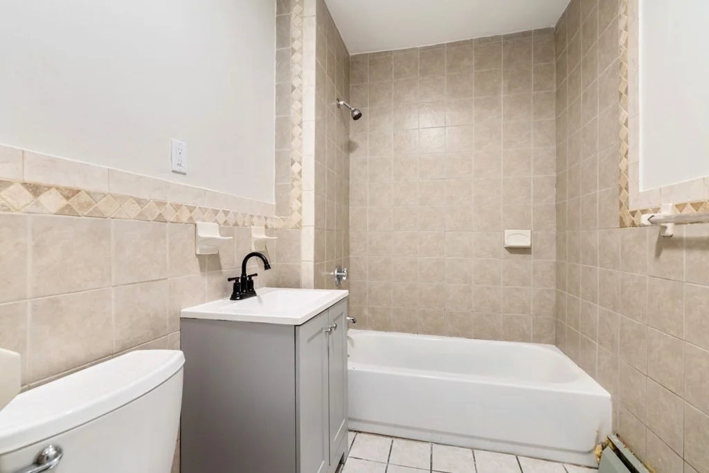 3 bed, 1 bath apartment for rent at 3924 Washington St Unit 3, Boston — photo 15 of 31