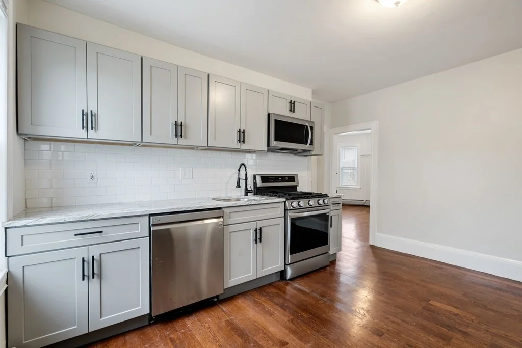 3 bed, 1 bath apartment for rent at 3924 Washington St Unit 3, Boston — photo 19 of 31