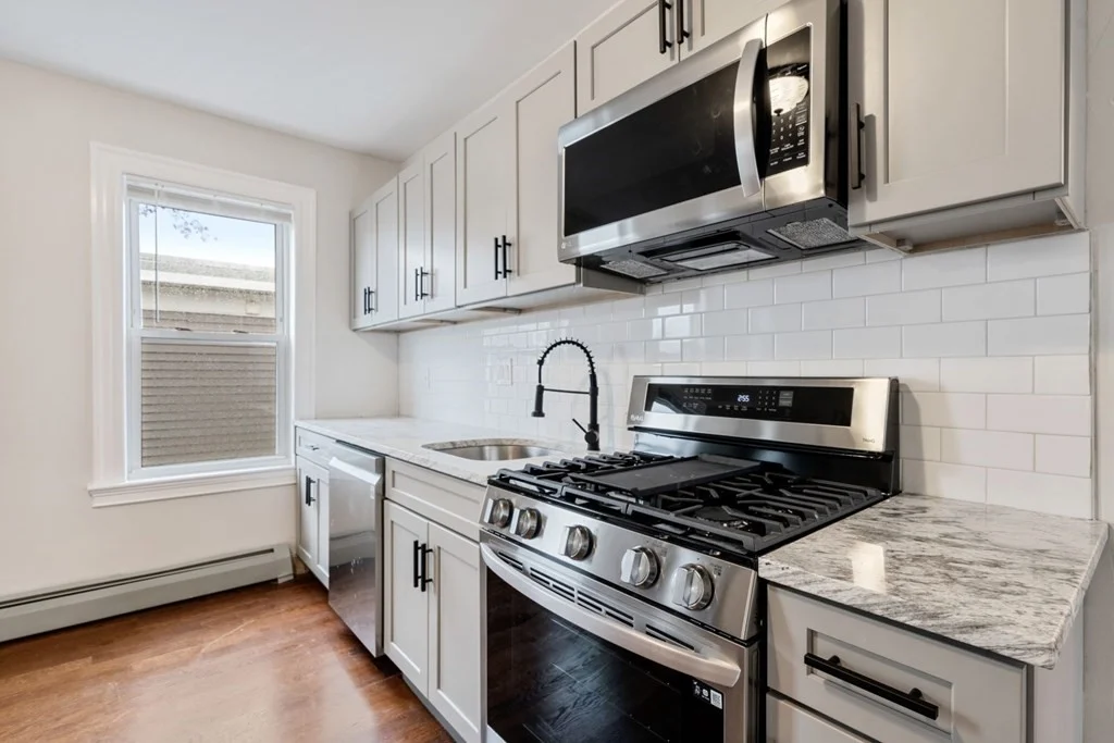 3 bed, 1 bath apartment for rent at 3924 Washington St Unit 3, Boston — photo 18 of 31