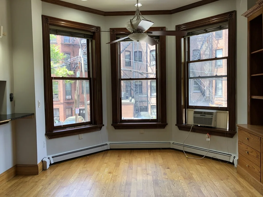 Studio bed, 1 bath apartment for rent at 393 Marlborough St Unit 2, Back Bay — photo 2 of 10