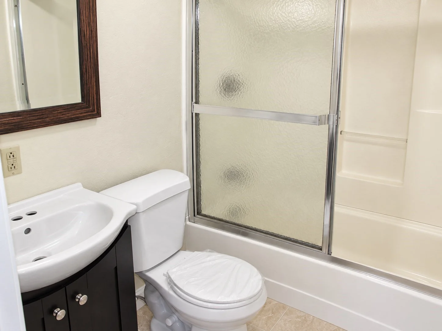 1 bed, 1 bath apartment for rent at 393 Washington St Unit 2, Braintree — photo 4 of 8