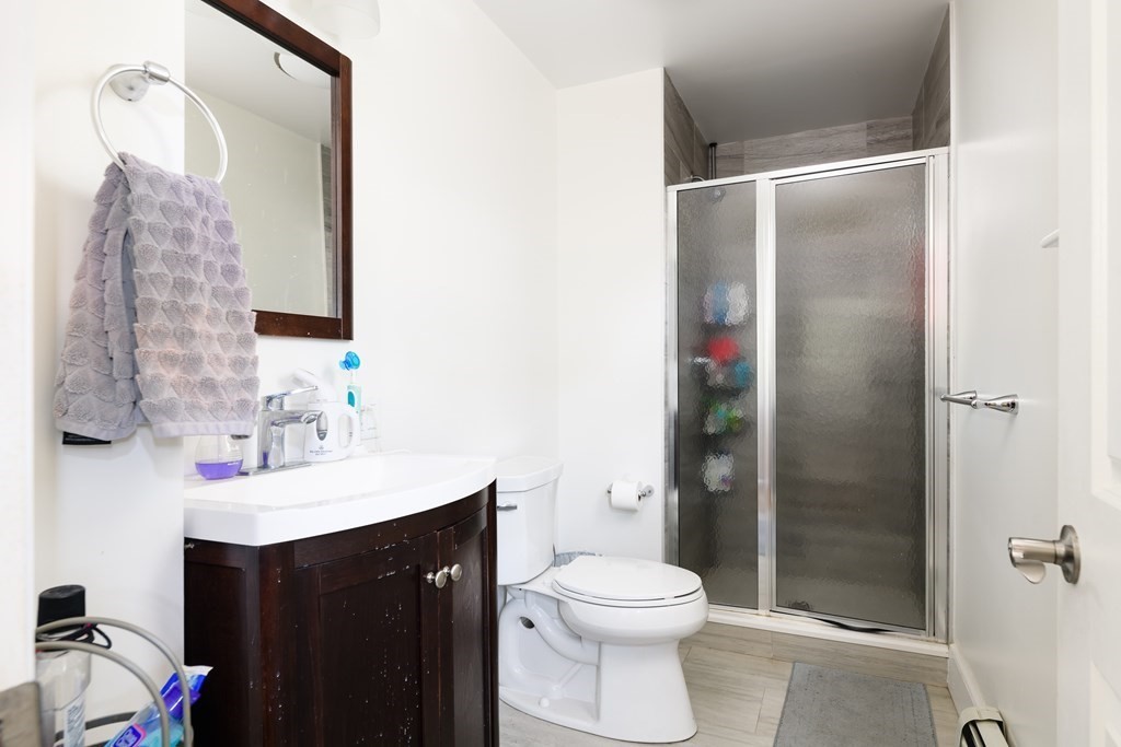 3 bed, 1 bath apartment for rent at 393 Washington St Unit 2, Ward Two — photo 6 of 9