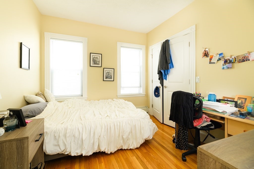 3 bed, 1 bath apartment for rent at 393 Washington St Unit 2, Ward Two — photo 8 of 9