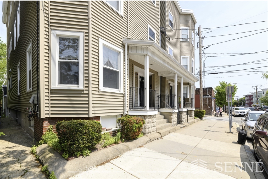 3 bed, 1 bath apartment for rent at 393 Washington Unit 1, Ward Two — photo 11 of 12