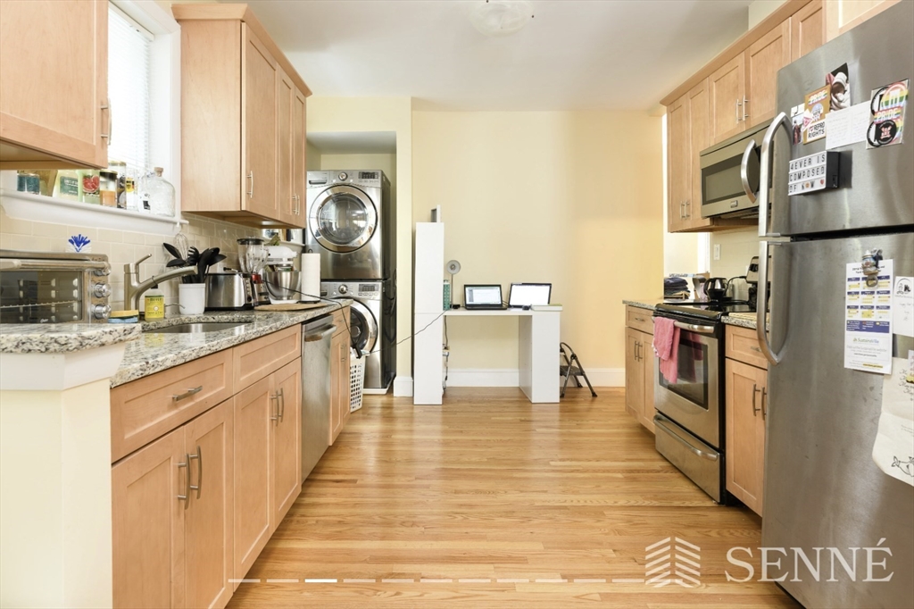 3 bed, 1 bath apartment for rent at 393 Washington Unit 1, Ward Two — photo 1 of 12