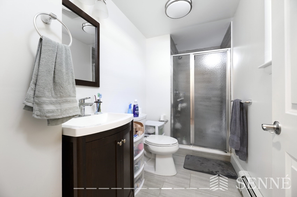 3 bed, 1 bath apartment for rent at 393 Washington Unit 1, Ward Two — photo 8 of 12