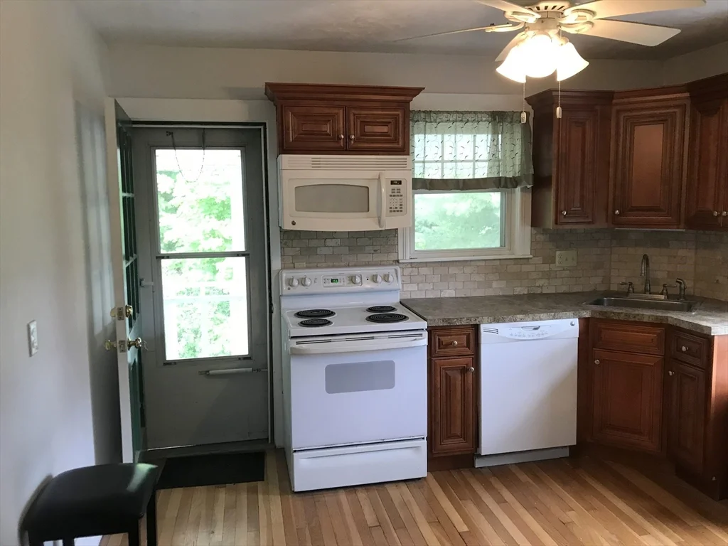 1 bed, 1 bath apartment for rent at 393 West St Unit 2, Walpole — photo 4 of 21