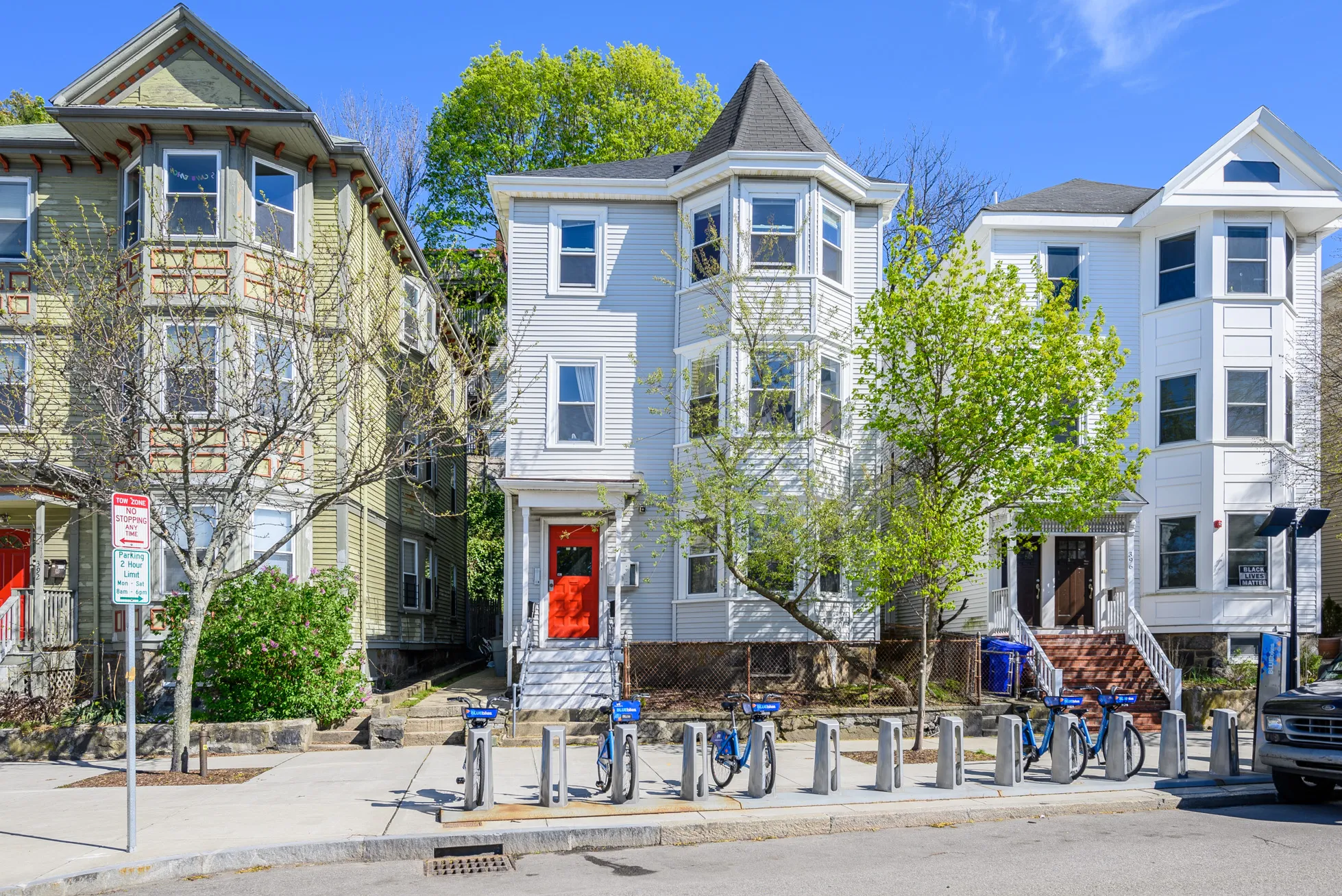 3 bed, 1 bath apartment for rent at 394 Centre St Unit 2, Jamaica Plain — photo 8 of 11