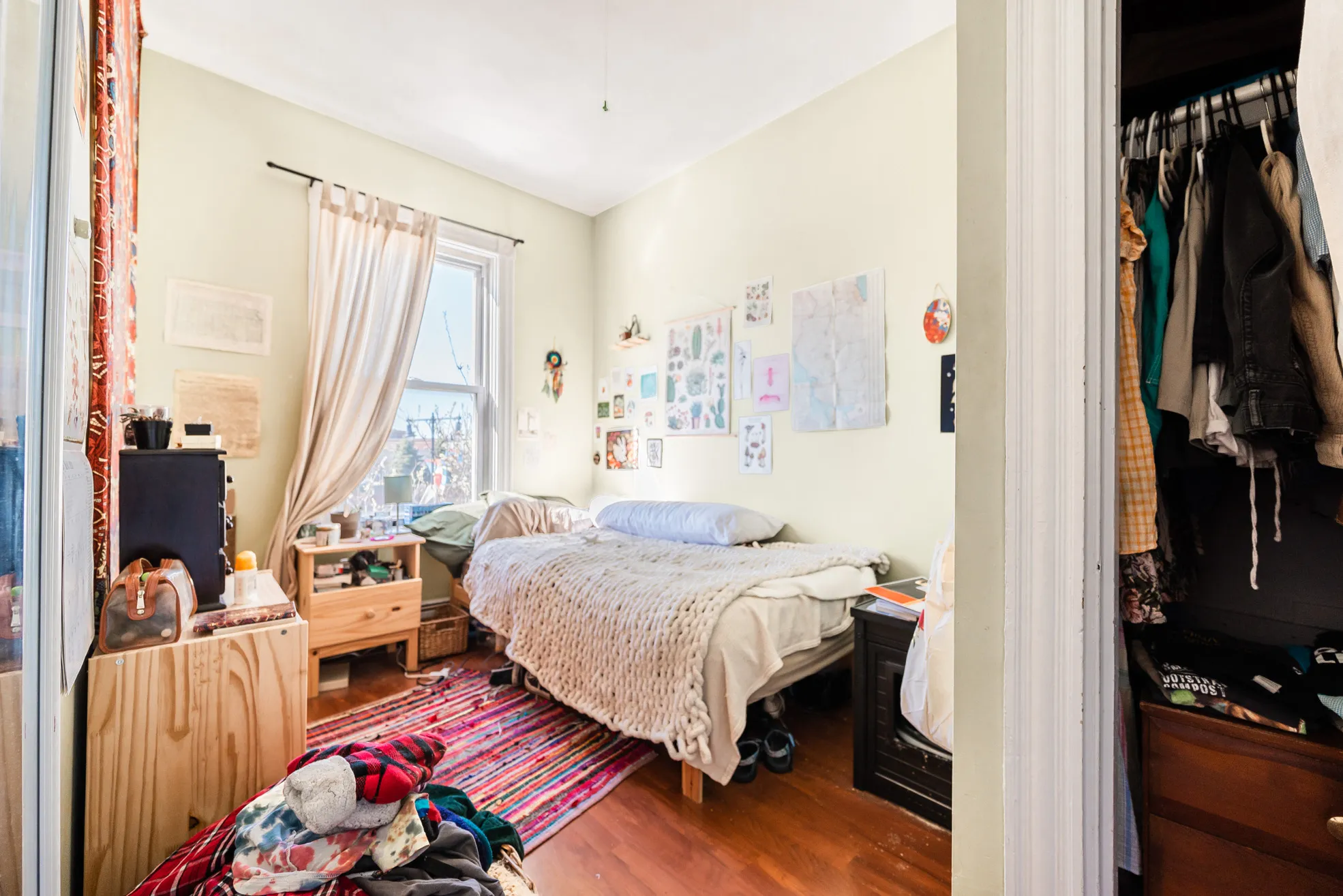 3 bed, 1 bath apartment for rent at 394 Centre St Unit 2, Jamaica Plain — photo 7 of 11